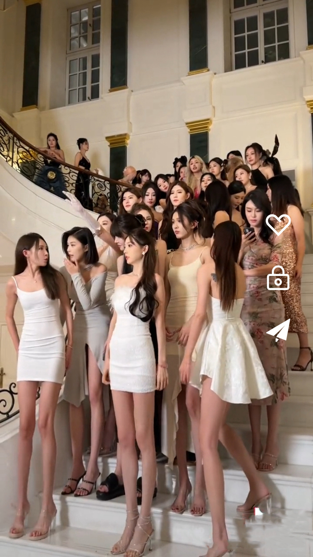 书名叫红颜的小说截图